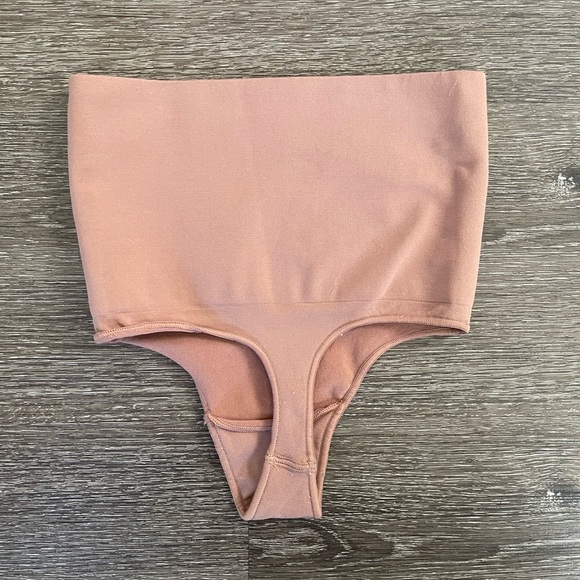 Skim High-Waisted Pink Bodysuit - Picture 2 of 4